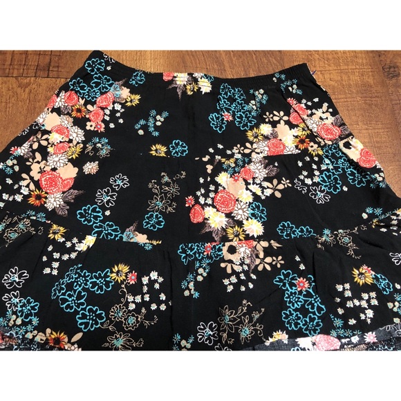 American Rag High Low Floral Skirt. Size Small - Picture 2 of 7